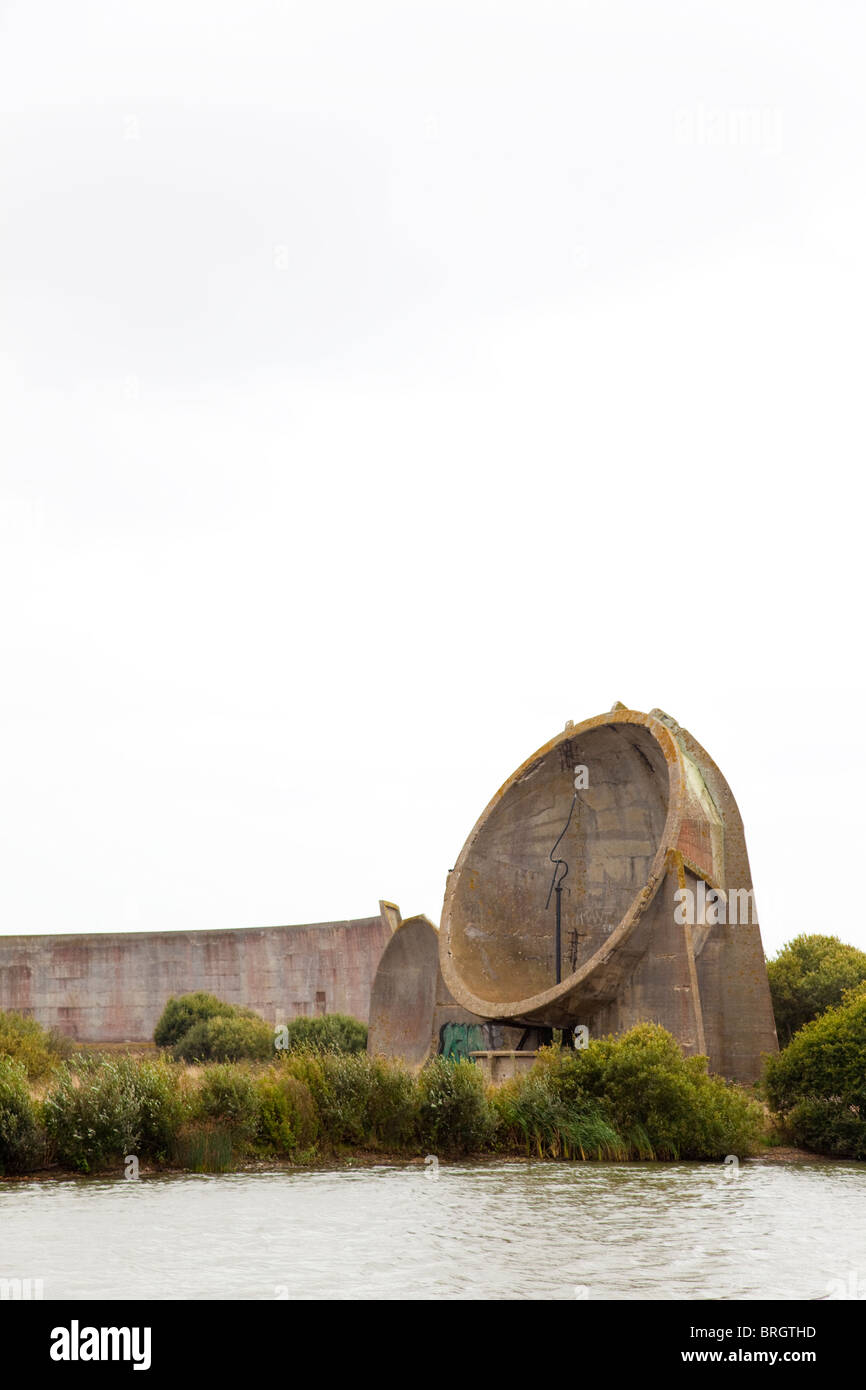 Acoustic sound mirrors hires stock photography and images Alamy