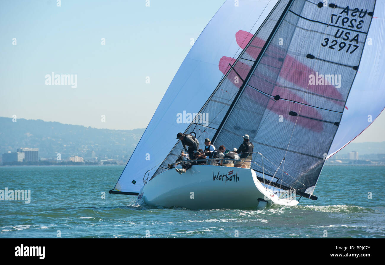 Broach sailing hires stock photography and images Alamy