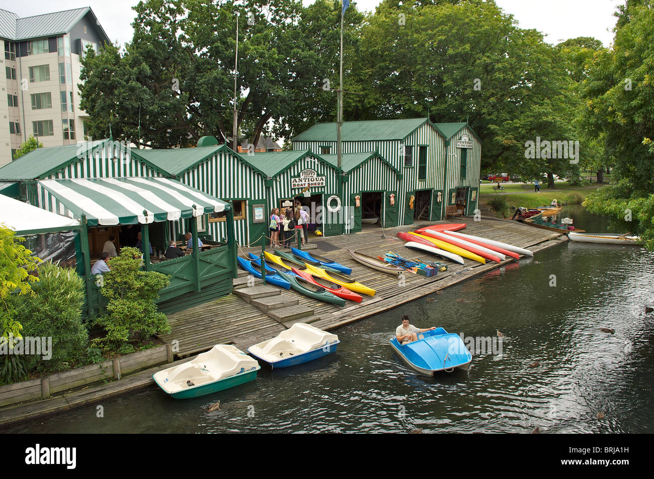 Antigua tearooms and canoe hire on the Avon River, Christchurch, New Zealand Stock Photo