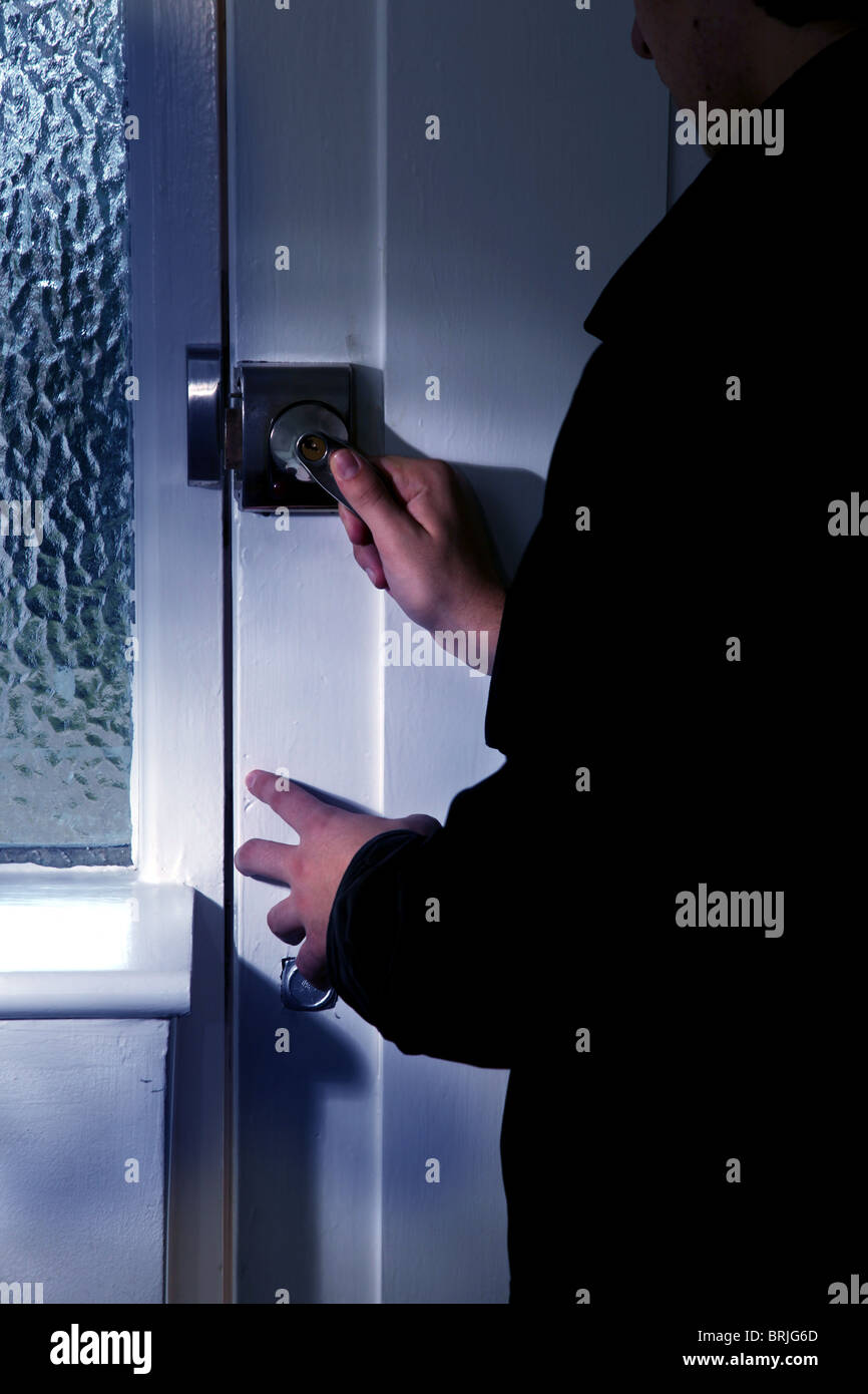 Closing door home hires stock photography and images Alamy