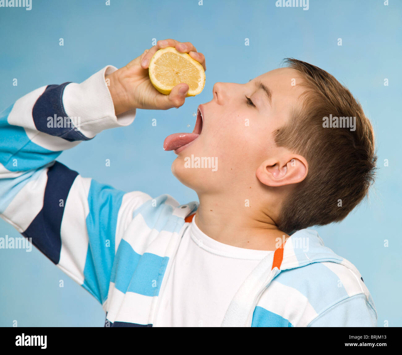 Squeezing eyes shut hires stock photography and images Alamy