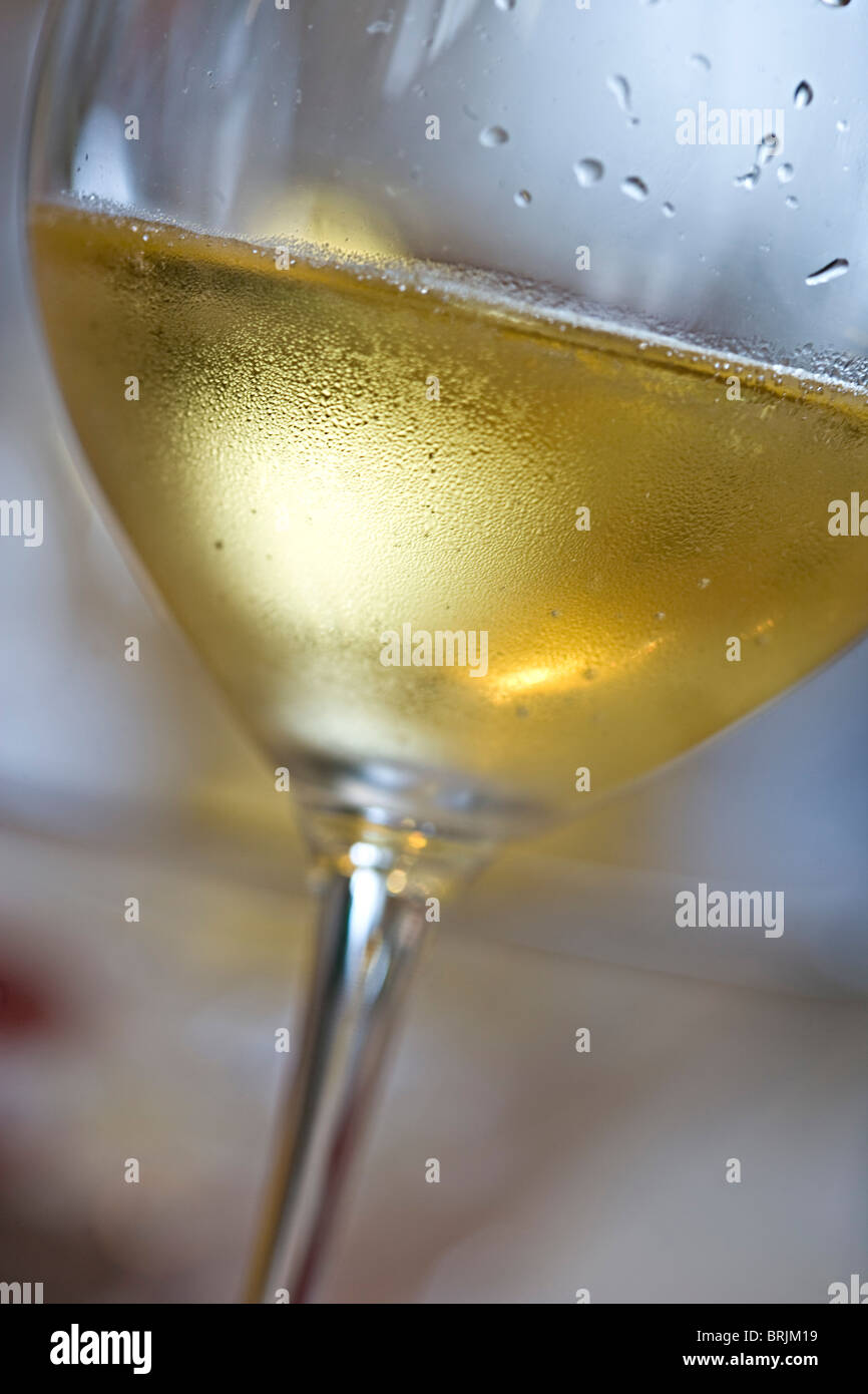 Chilled wines hires stock photography and images Alamy