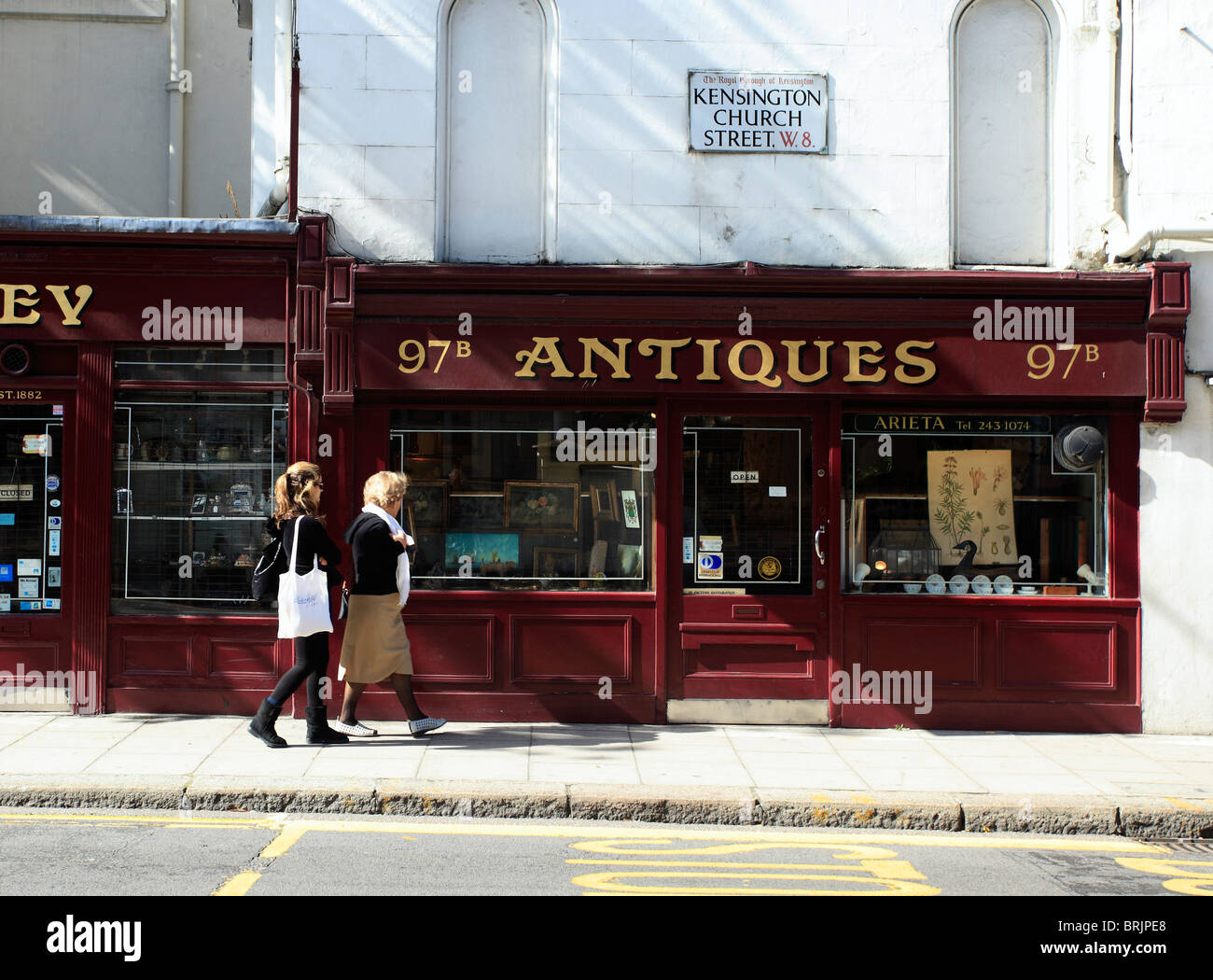 Antique stores hires stock photography and images Alamy