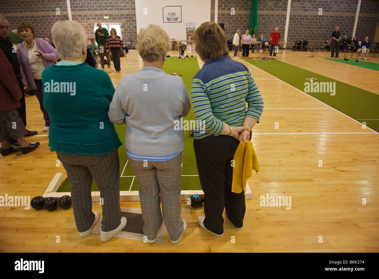 Indoor bowls High Resolution Stock Photography and Images Alamy