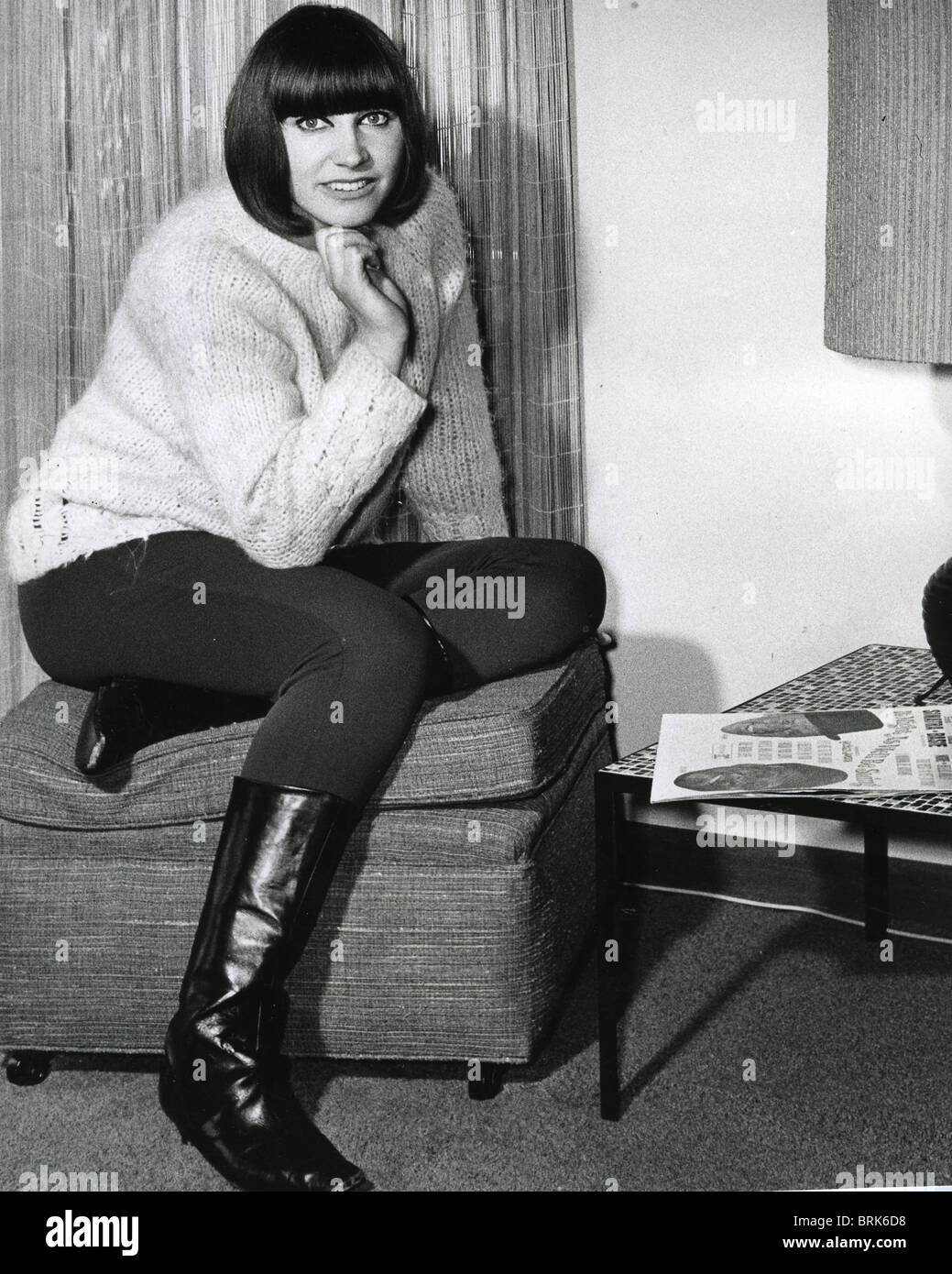 DINAH LEE New Zealand pop singer about 1963 Stock Photo - Alamy