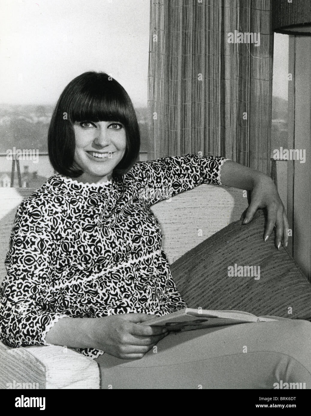 DINAH LEE New Zealand pop singer about 1963 Stock Photo - Alamy