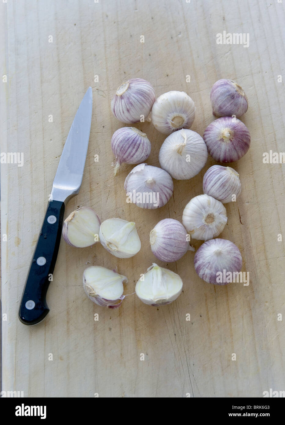 Chinese Pearl, Solo or single clove Garlic Stock Photo Alamy