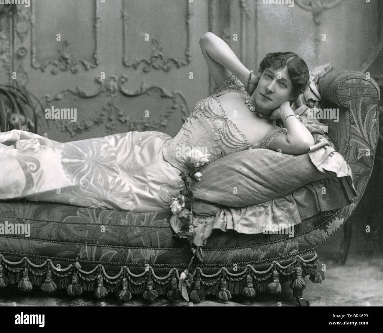 LILY LANGTRY (18531929) English actress and mistress of King Edward