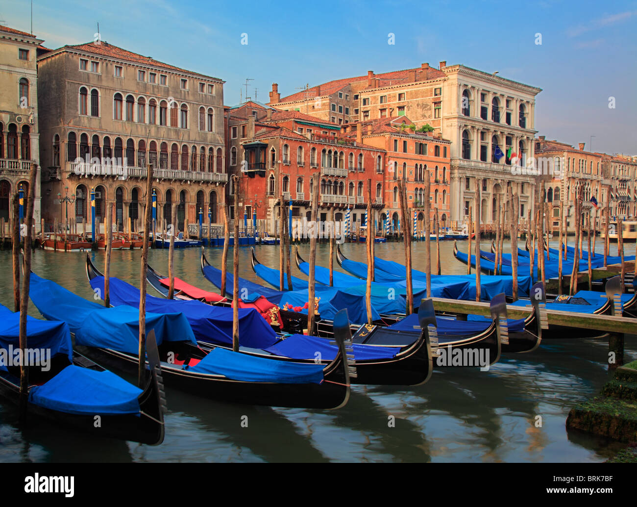 Gondolas on venices grand canal hi-res stock photography and images - Alamy