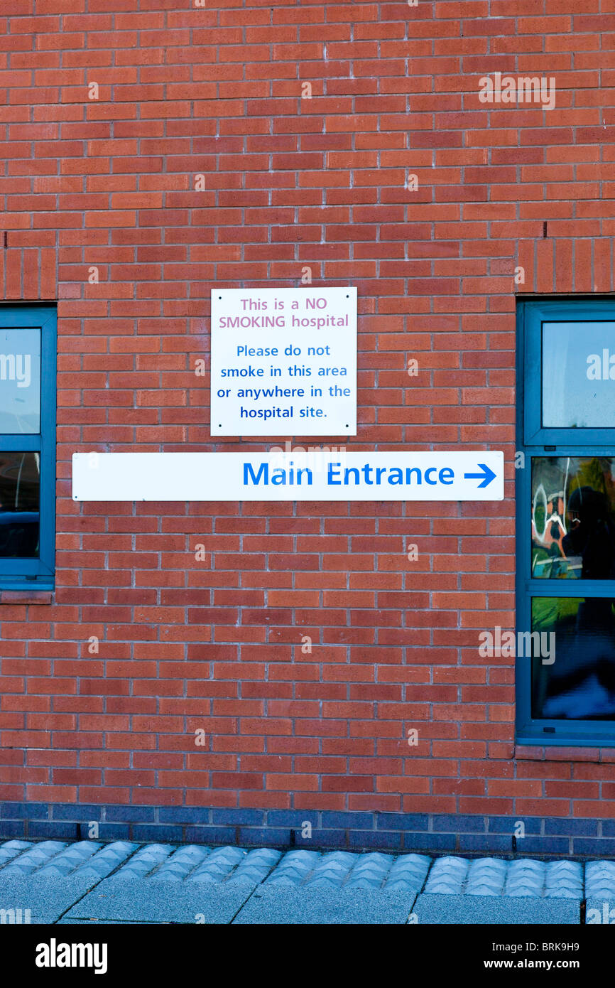 Hospital no smoking sign hi-res stock photography and images - Alamy
