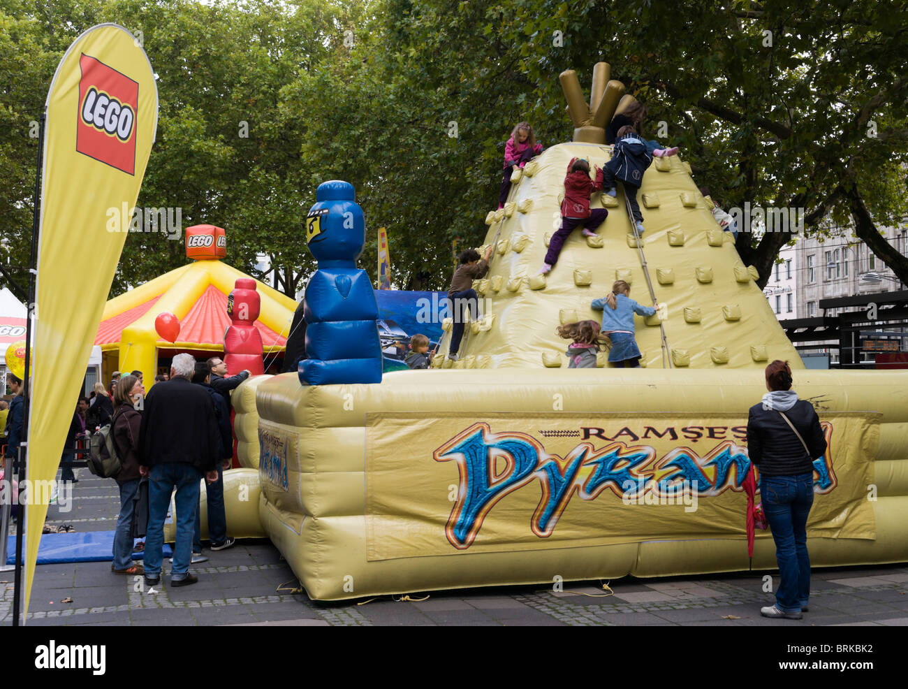 Cologne world Children's Day kids' weekend festival held in the city September 1819 2010