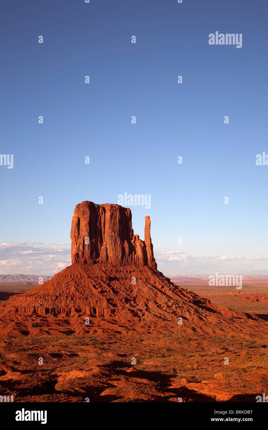 The iconic west mitten mesa rock formation in Monument Valley Navajo Tribal Park in Utah, USA. Stock Photo