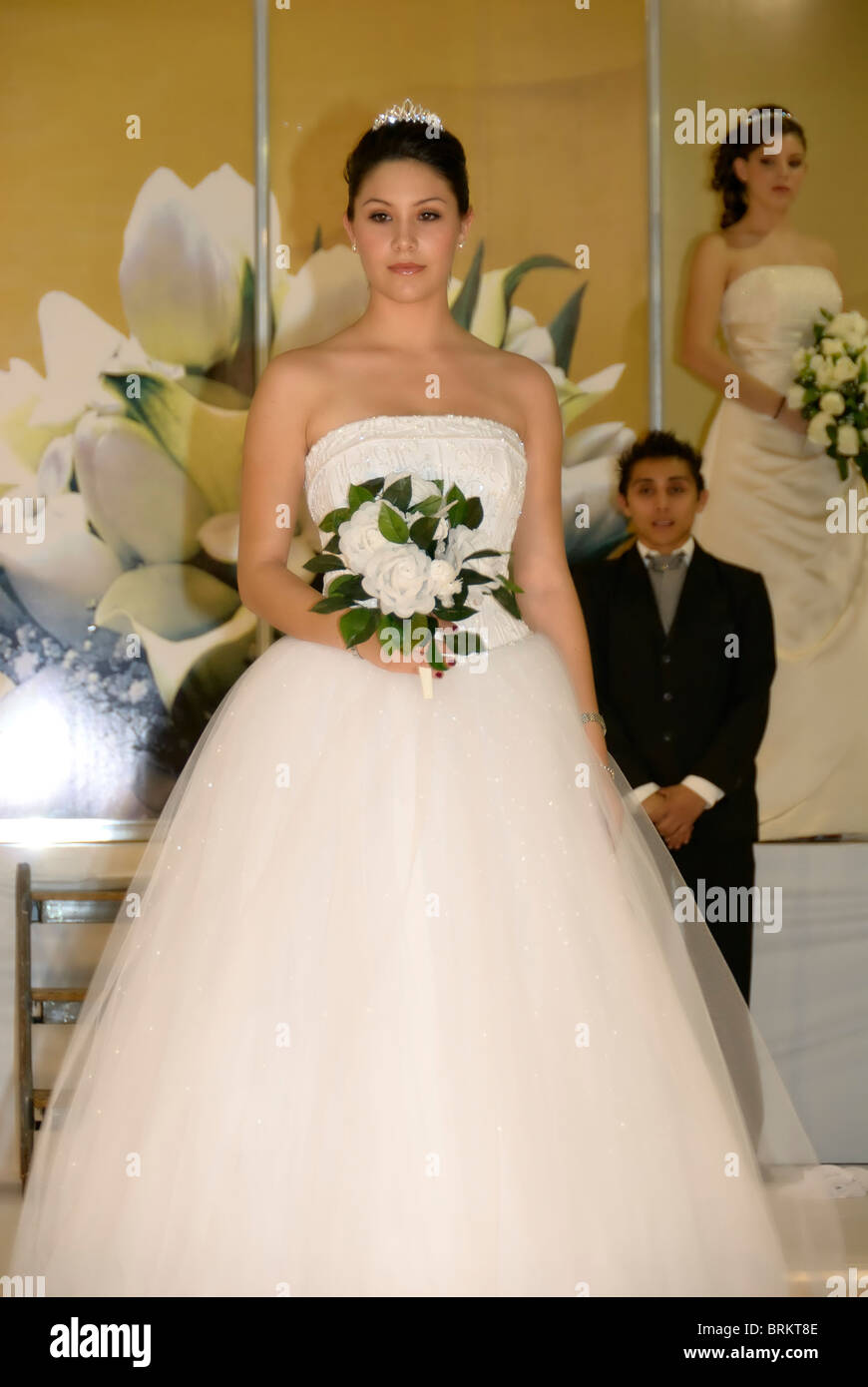 Merida Yucatan Mexico October 6 Girl Models A Wedding Dress