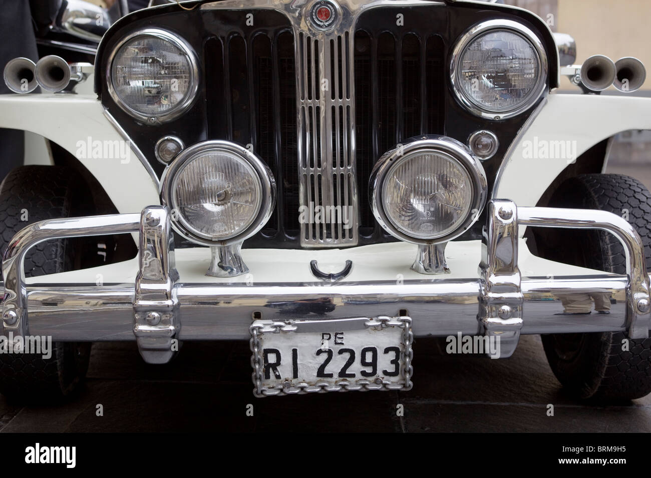 Classic car engine hires stock photography and images Alamy