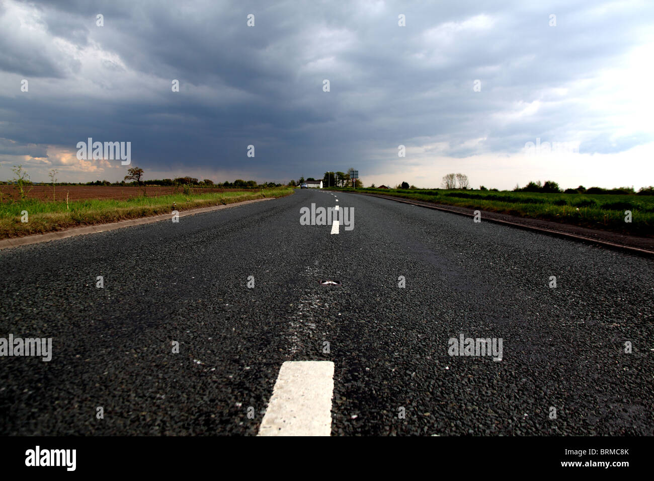 Freeway Low View Road low view hi-res stock photography and images - Alamy