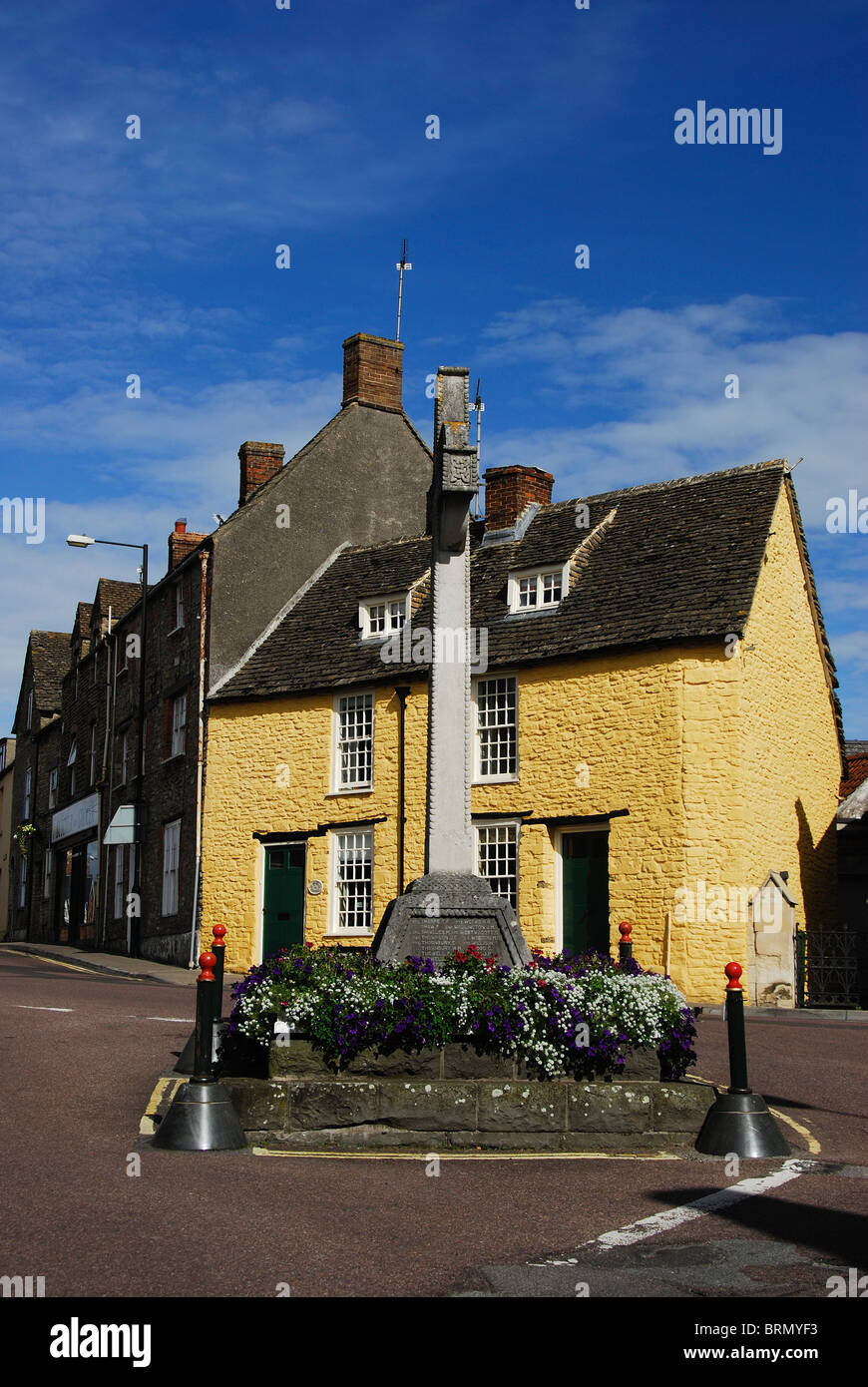 The memorial cross in the centre of Malmesbury, Wiltshire, UK September 2010 Stock Photo