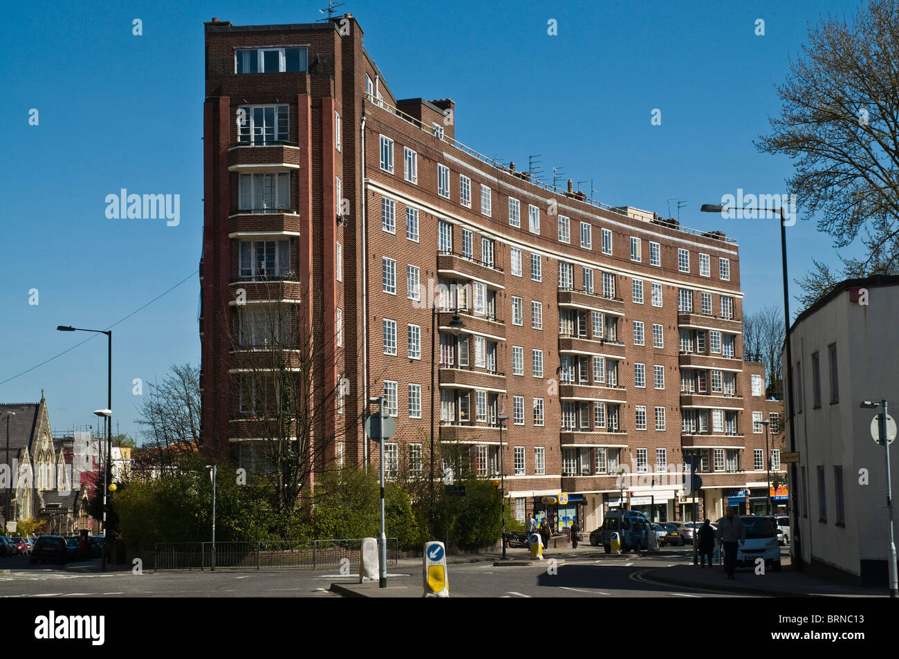 dh Art Deco apartment CLIFTON VILLAGE BRISTOL ENGLAND Highrise tower