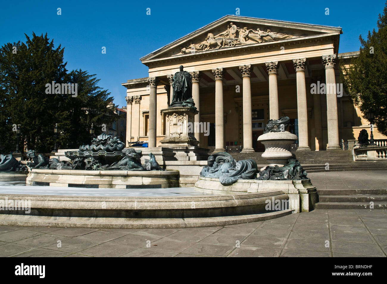 dh Victoria Rooms fountains CLIFTON BRISTOL King Edward VII statue Bristol University building victorian buildings uk college Stock Photo