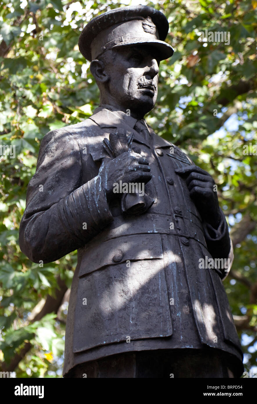 Statue of Air Chief Marshal Lord Dowding, Strand, London Stock Photo