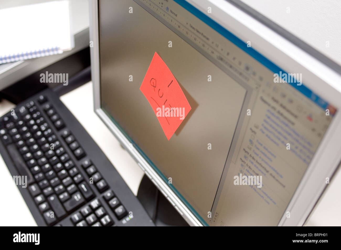 I quit note on computer screen monitor Stock Photo Alamy