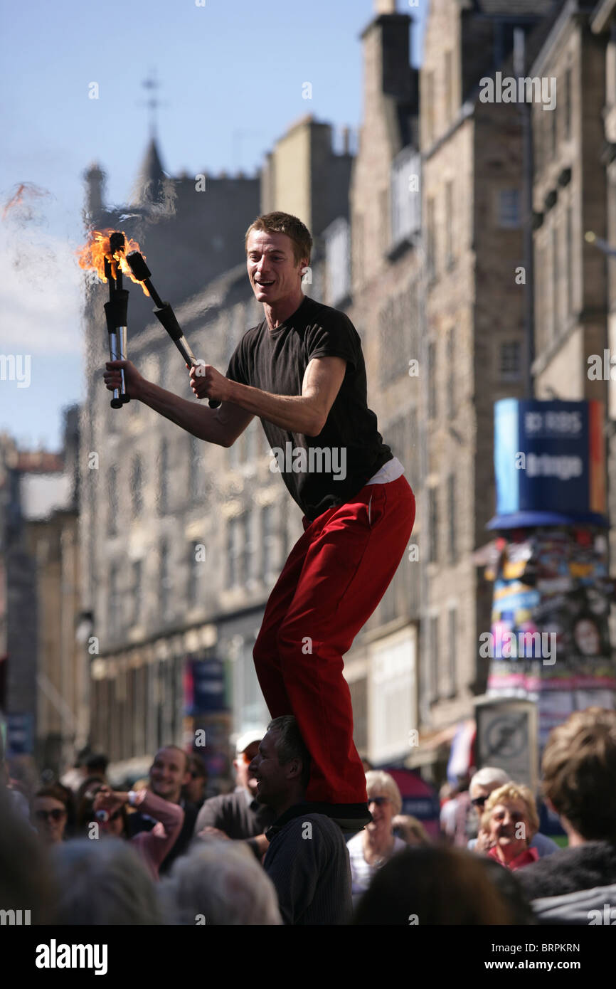 Street performer on the Royal Mile Edinburgh during the Festival. Stock Photo