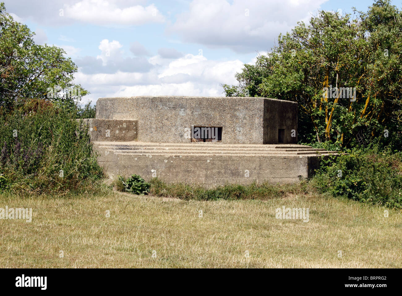 A WW2 PILLBOX ON THE NAZE AT WALTONONTHENAZE. ESSEX UK Stock Photo