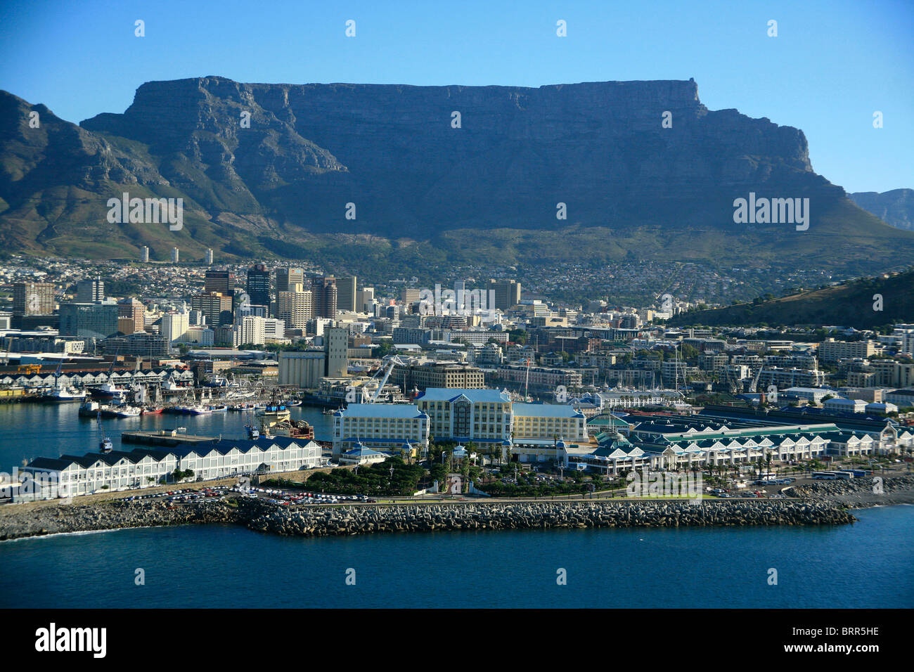 V & A Waterfront, Table Bay Hotel and Cape Town CBD with Table Mountain in the background Stock Photo