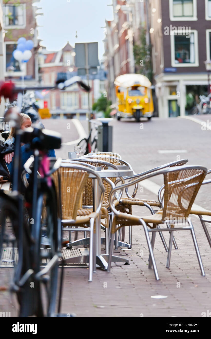 Street scene in amsterdam hi-res stock photography and images - Alamy