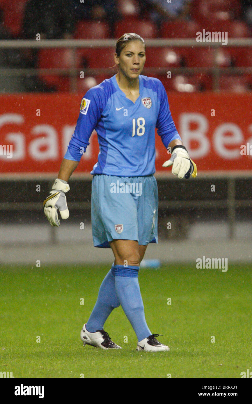 USA goalkeeper Hope Solo in action during a 2007 Women's World Cup soccer match against Nigeria. Stock Photo