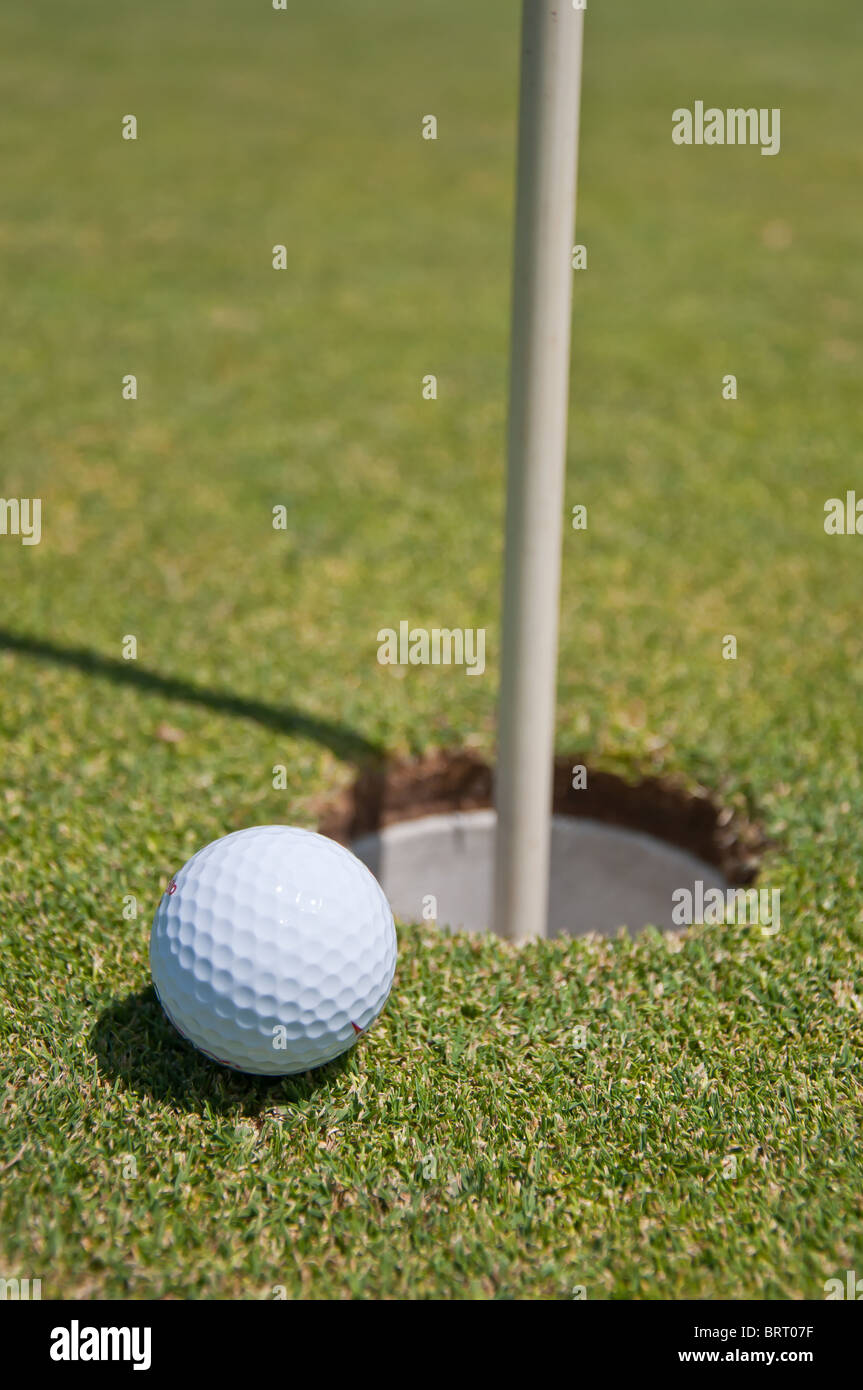 Golf hole flag hires stock photography and images Alamy