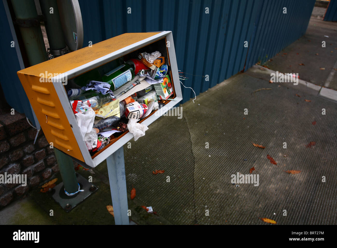 garbage can Brussels Stock Photo Alamy