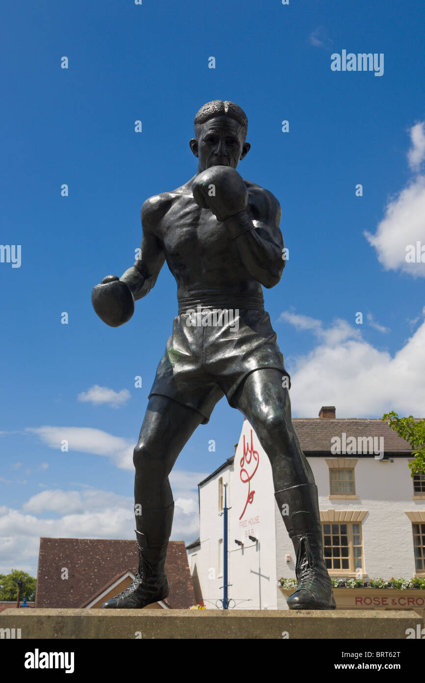 Statue of boxer Randolph Turpin, Warwick, Warwickshire, England Stock Photo