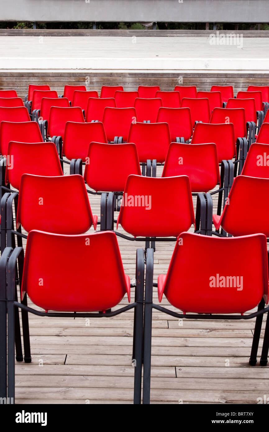 Equal seats hi-res stock photography and images - Alamy