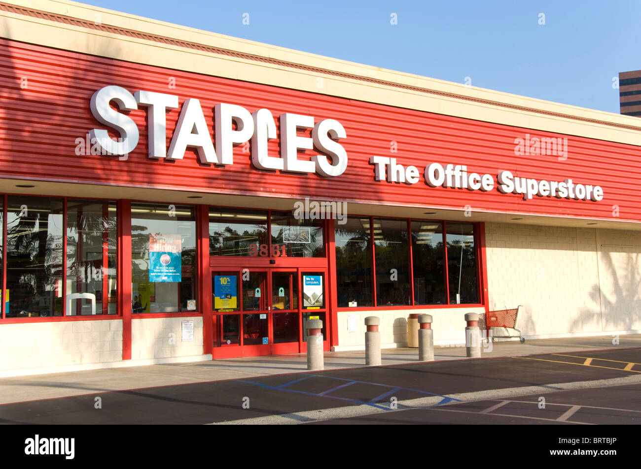 Staples store hires stock photography and images Alamy