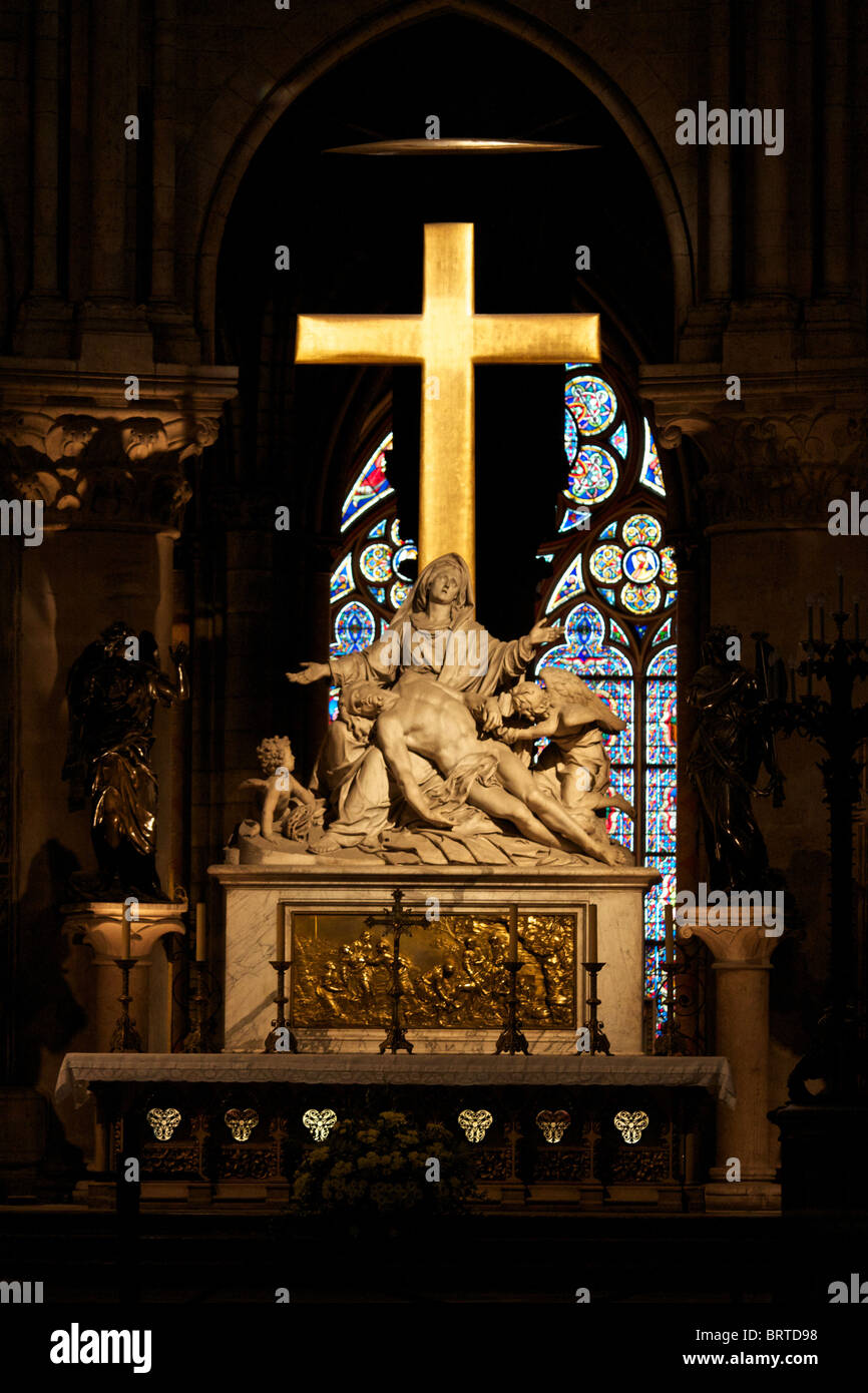 Altar of Notre Dame de Paris Stock Photo - Alamy