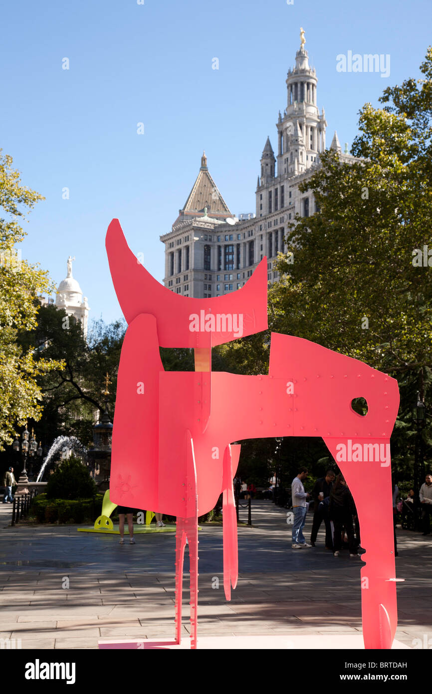 Statuesque Art Display, City Hall Park, NYC 2010 Stock Photo Alamy