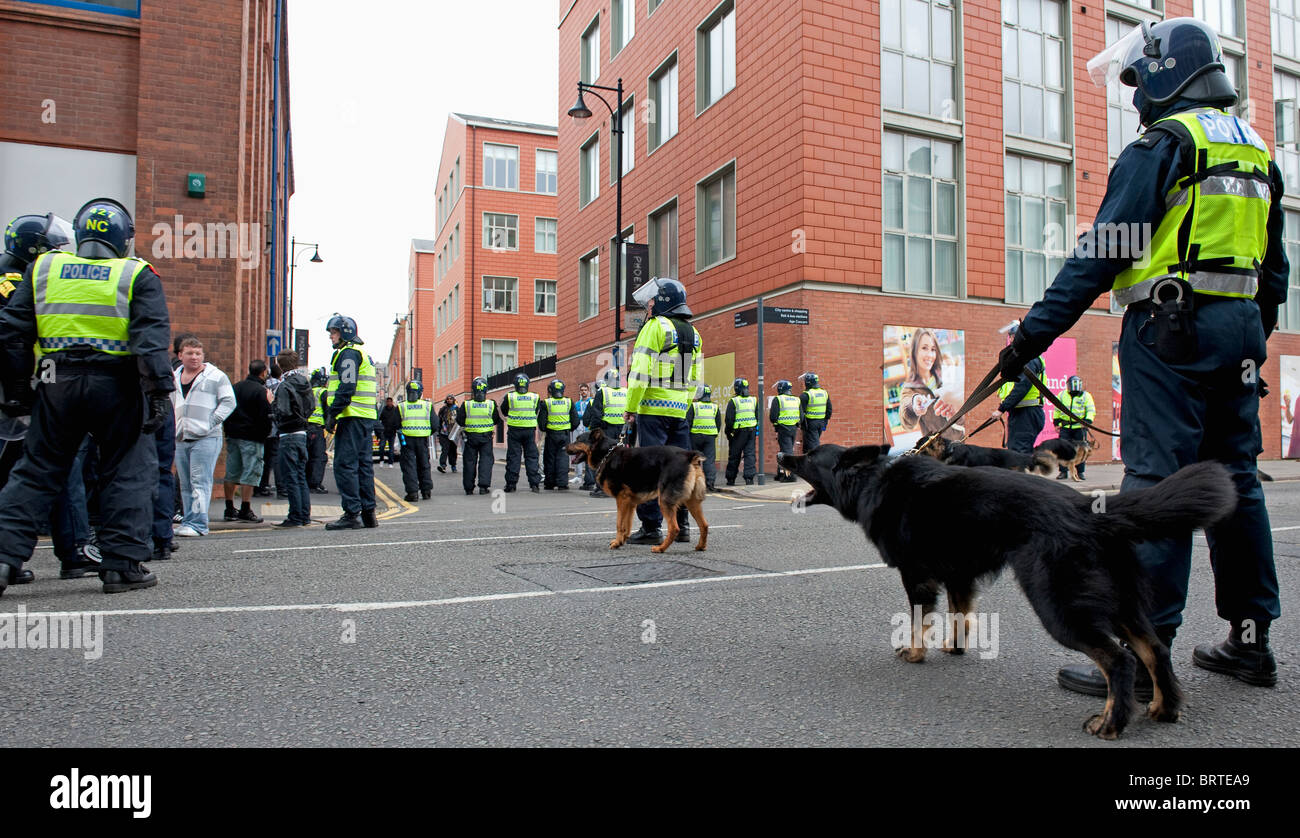 Police Dog Unit stand guard as The English Defence League demonstrate in Leicester. 9th October 2010. Stock Photo