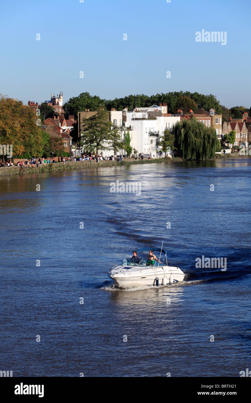 Strand on the Green, River Thames at Kew in London Stock Photo