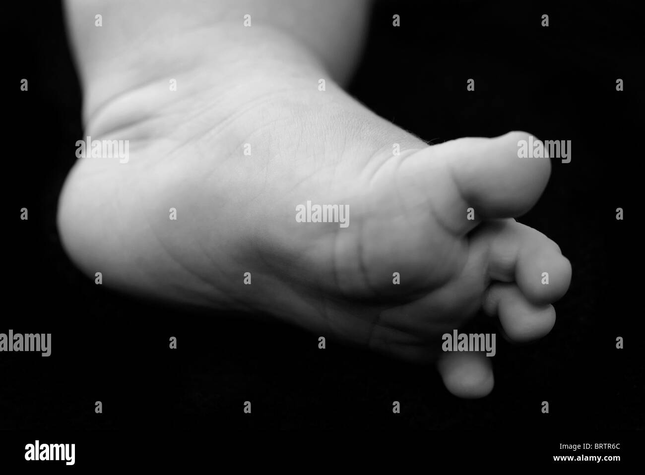 New born baby black and white hires stock photography and images Alamy