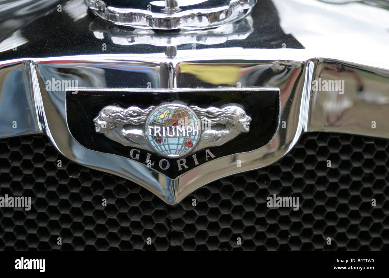 Triumph Car Badge High Resolution Stock Photography and Images Alamy