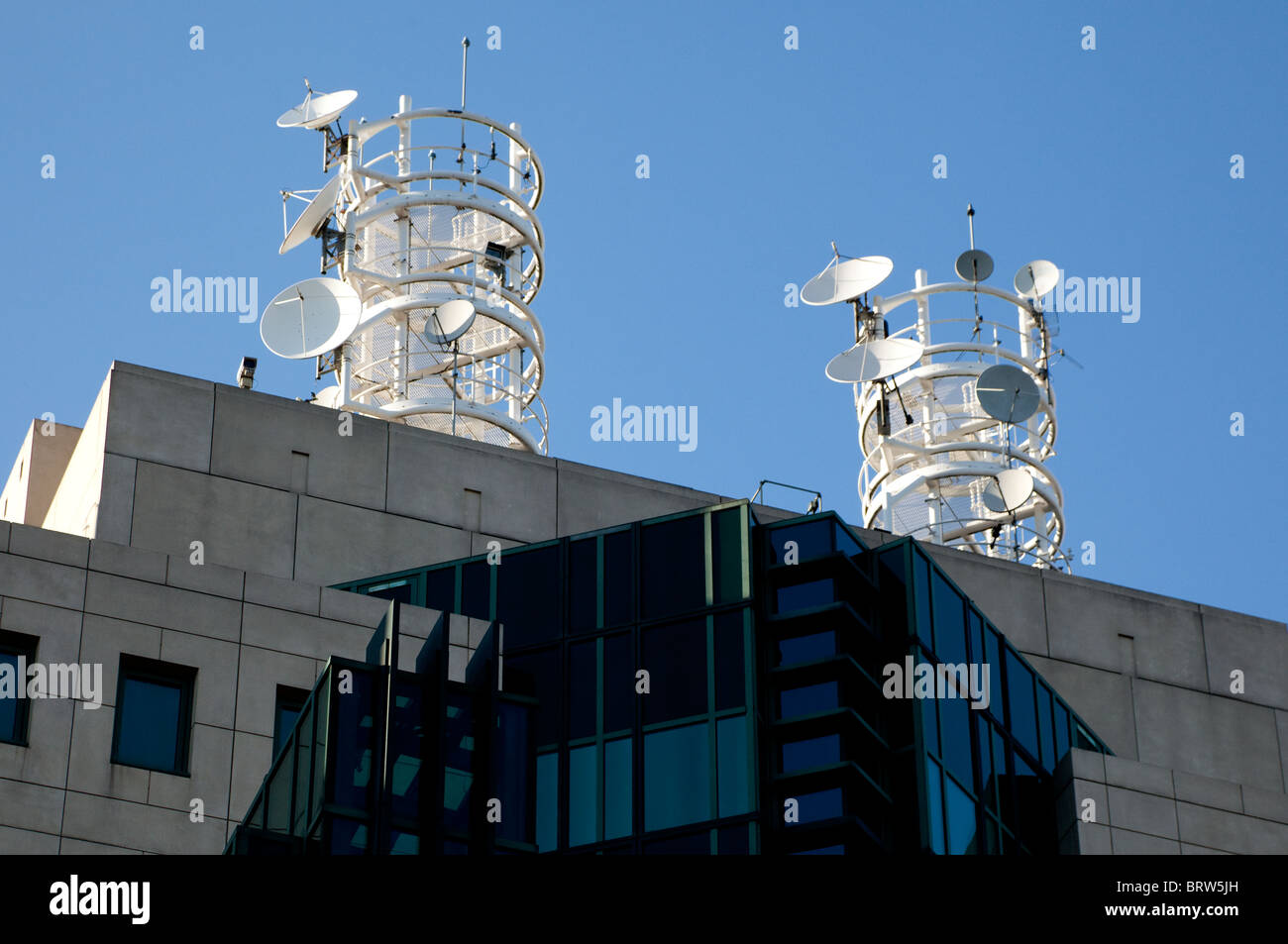 Satellite dishes on roof of SIS Building (MI6), London Stock Photo