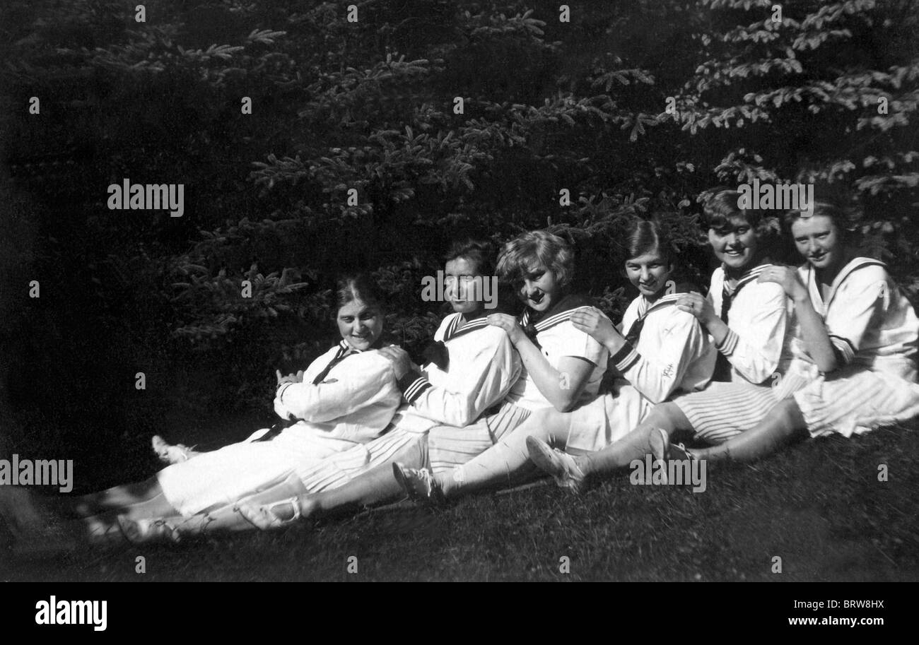 Six female friends, historic photgraph, around 1922 Stock Photo