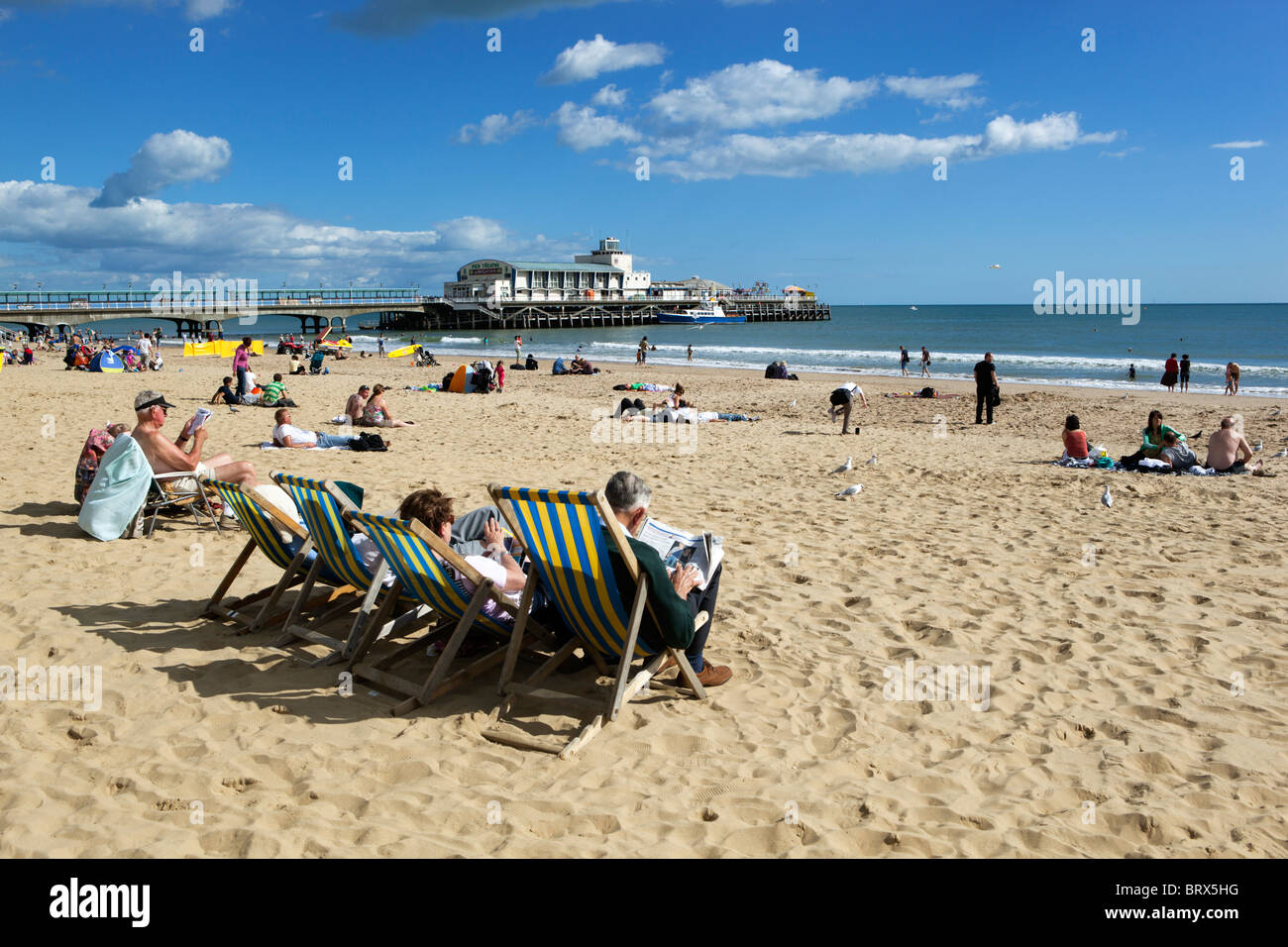 Seaside uk pier deck chairs hi-res stock photography and images - Alamy