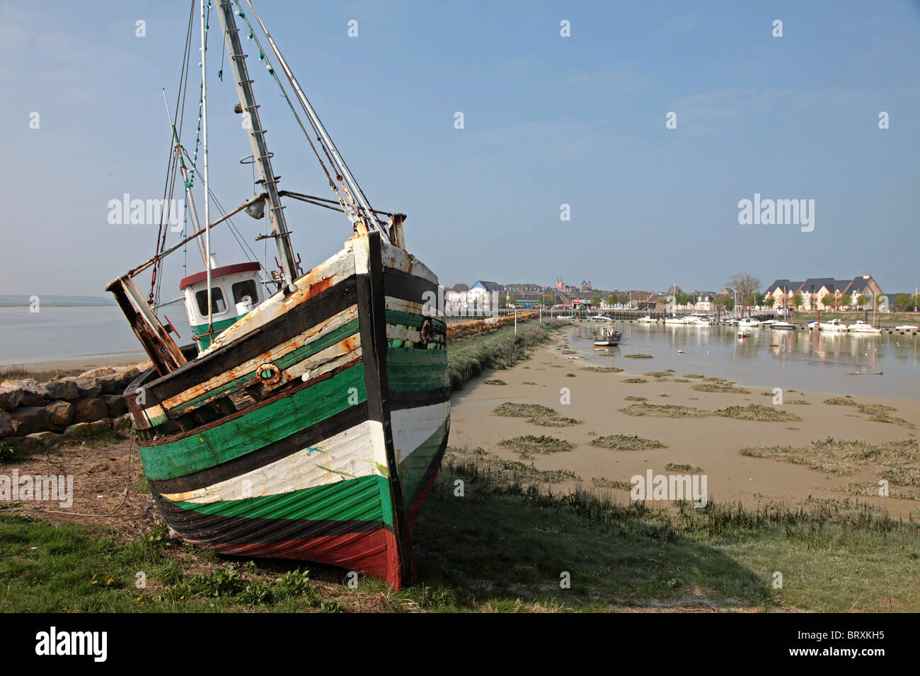 WRECK OF A BOAT WASHED UP ON THE SHORES, SIGN OF THE DROP IN FISHING ACTIVITY, LE CROTOY, BAY OF SOMME (80), FRANCE Stock Photo