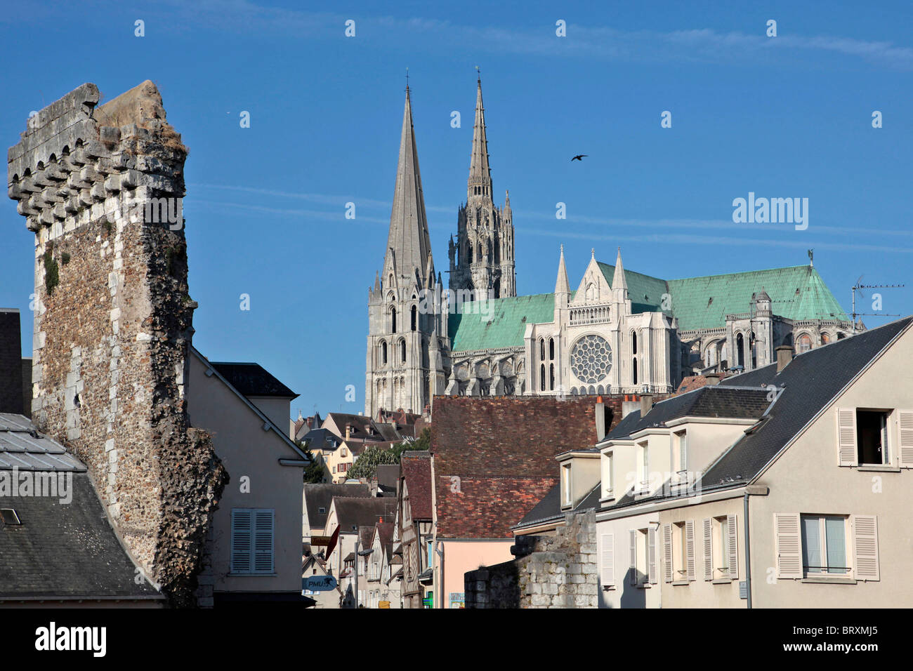 NOTRE-DAME CATHEDRAL SEEN FROM THE PORTE GUILLAUME GATE, CHARTRES,  EURE-ET-LOIR (28), FRANCE Stock Photo - Alamy