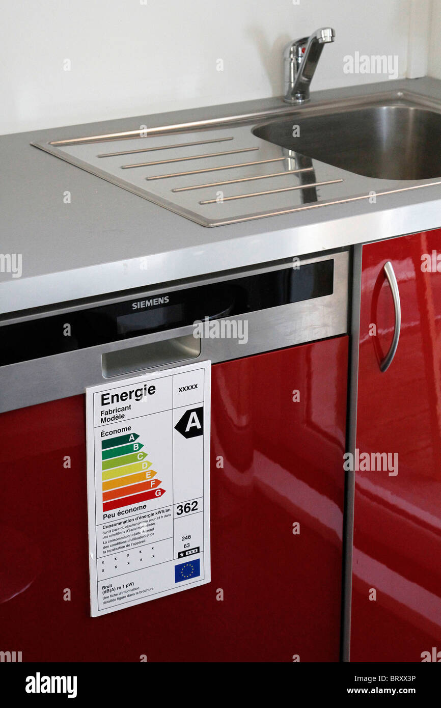 INFORMATION SHEET SHOWING THE ENERGY CONSUMPTION OF AN APPLIANCE Stock Photo Alamy