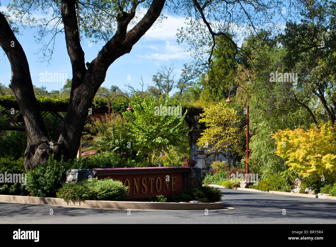 Entrance to the Ironstone winery in Murphys California Stock Photo Alamy