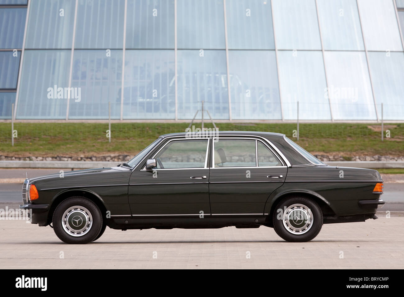 Classic Mercedes-Benz W123 1970's saloon car. Photo:Jeff Gilbert Stock Photo