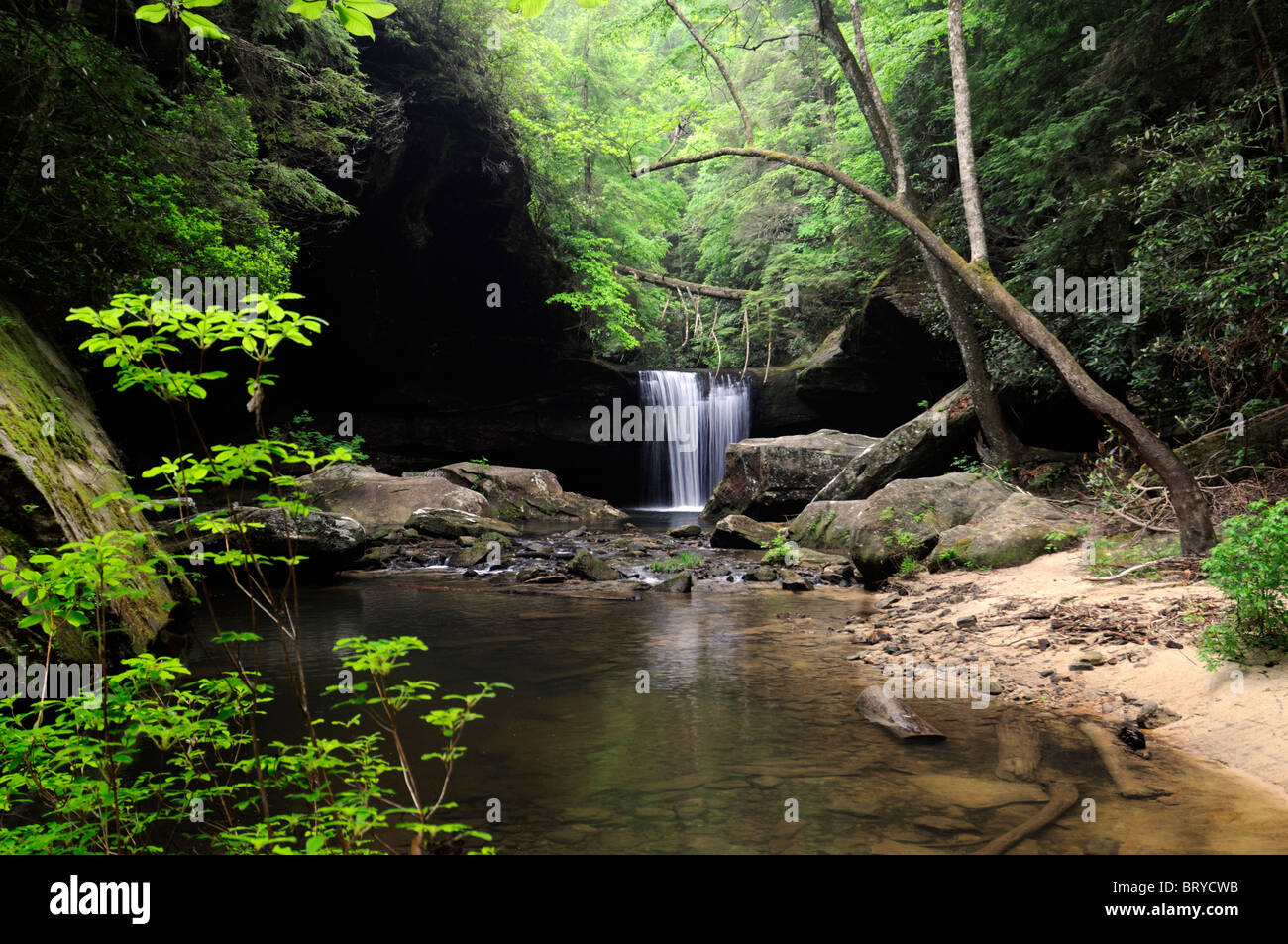 Undercut river hires stock photography and images Alamy
