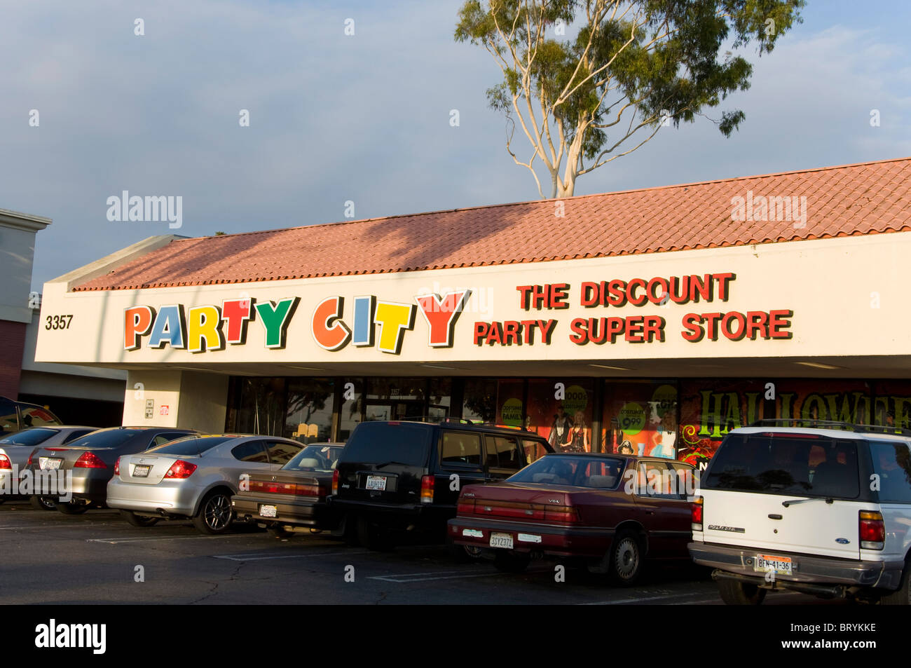 party-city-store-front-stock-photo-alamy